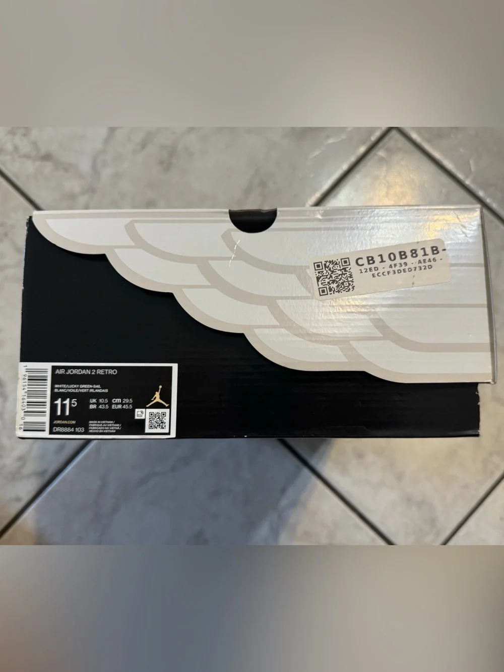 Air Jordan 2s White & Green High Top Sneakers (Lucky 2s 🍀)